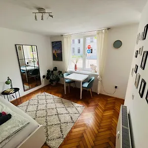  Apartment Paula's Cosy Place In The Center Of